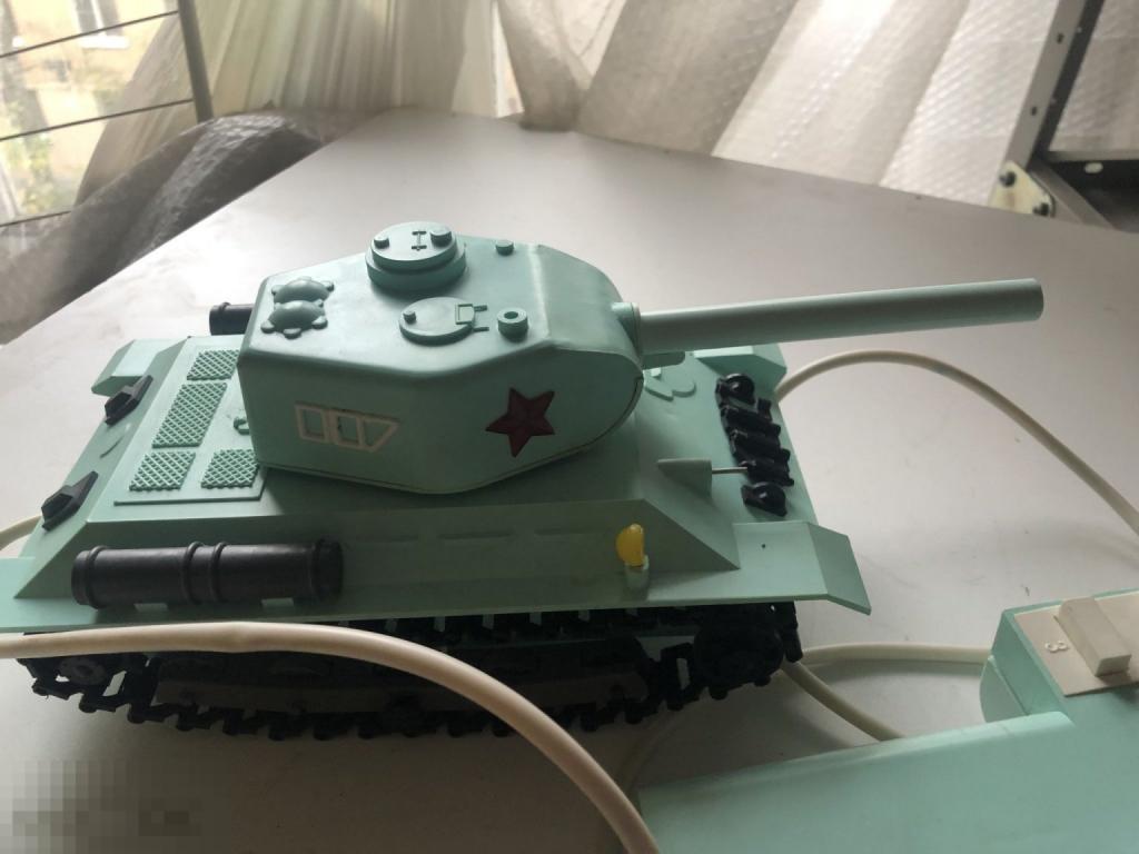 Игрушка СССР танк т-34 на управлении НОВЫЙ!!!