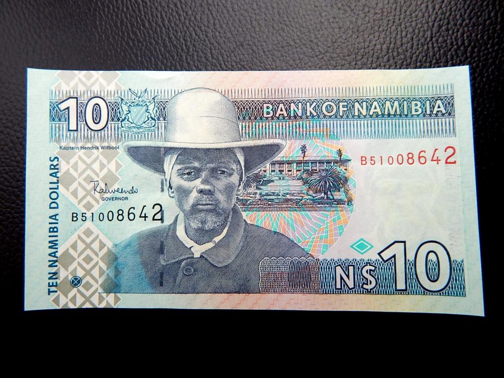 Бона 10 долларов 2001 года Намибия В51008642 UNC