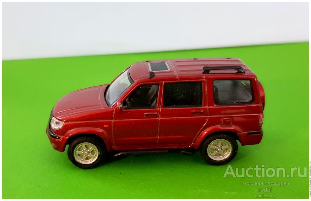 Машинка УАЗ Patriot 1:72 Bauer (б/у). Длина 6,5 см.