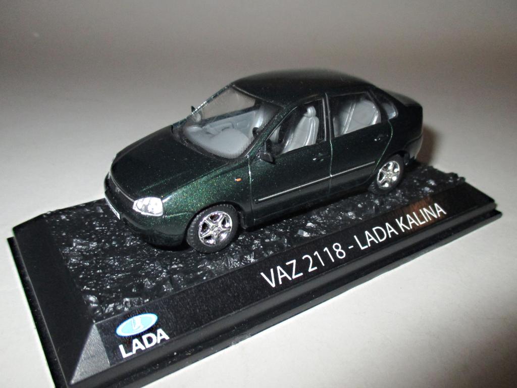 модель авто 1-43 ВАЗ 2118 ЛАДА Калина - VAZ 2118 LADA Kalina (на подставке) Читайте описание!!!