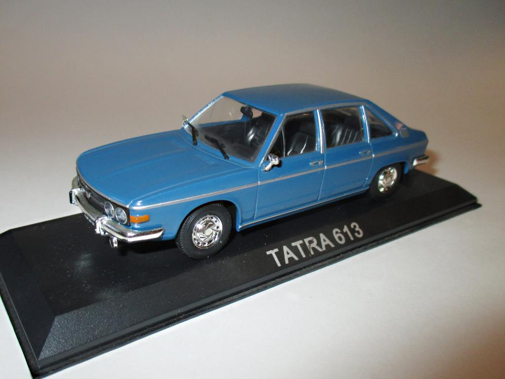 модель авто 1-43 Татра 613 - Tatra 613 (на подставке), читайте описание!!