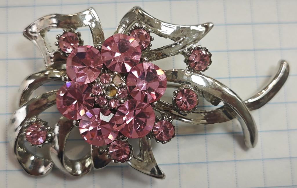 БРОШЬ  винтаж  ФИАНИТЫ серебрение СССР золочение