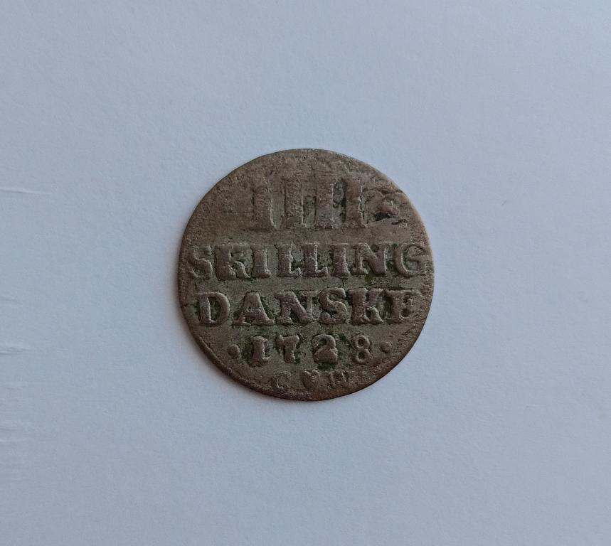 ДАНИЯ 4 СКИЛЛИНГА 1728 года. СЕРЕБРО.  РЕДКАЯ! ОРИГИНАЛ.