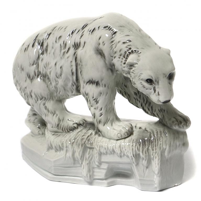 Фарфоровая фигура Полярный медведь​. Sitzendorfer