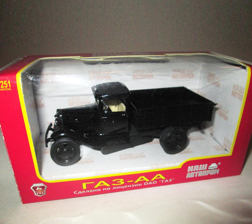 модель Советских авто ГАЗ АА - GAZ (НАП 1-43 Наш Автопром) Читайте описание!!!