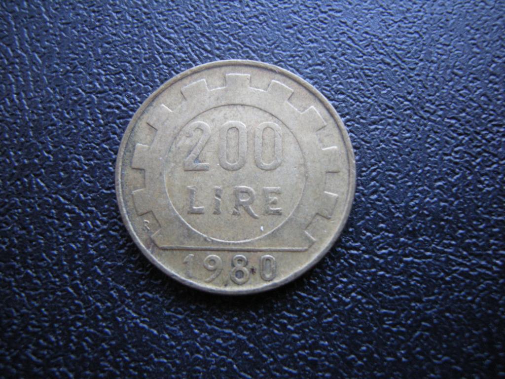 Италия 200 лир 1980 г
