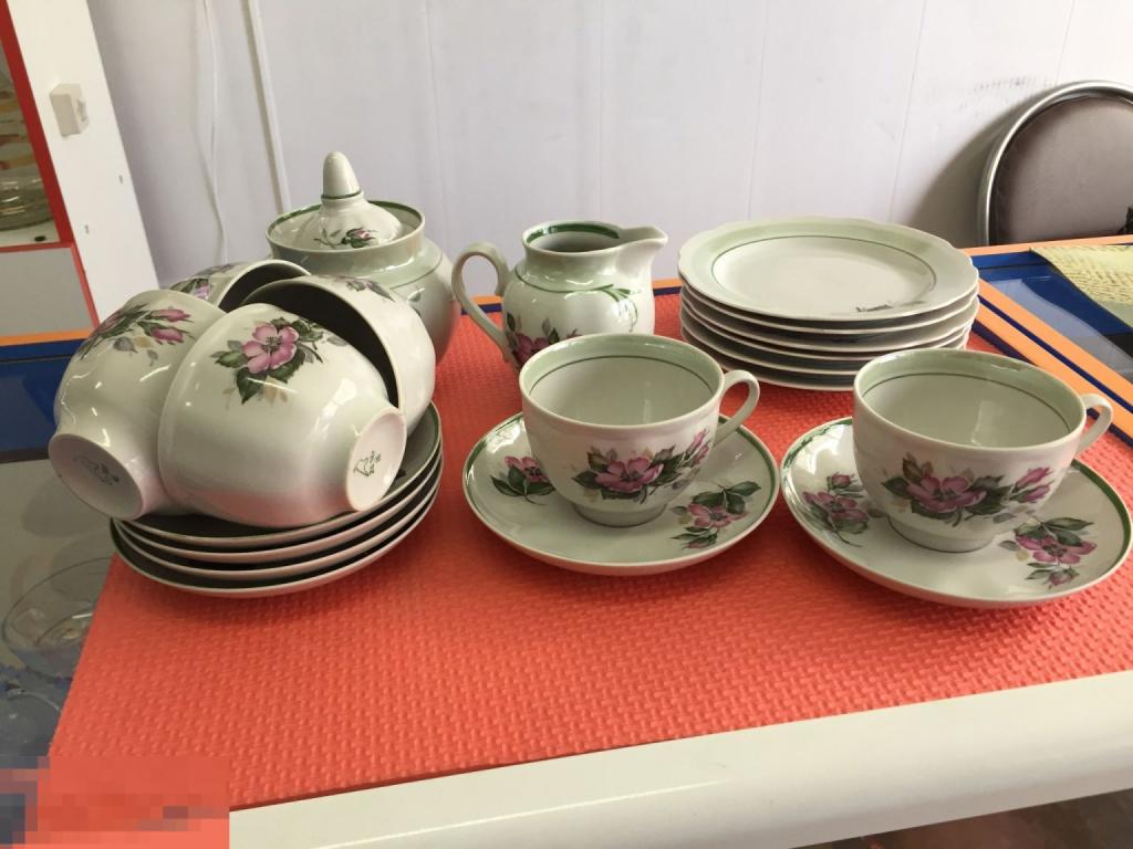 Сервиз фарфоровый чайный "Дулево" 1996 год целый без сколов состояние