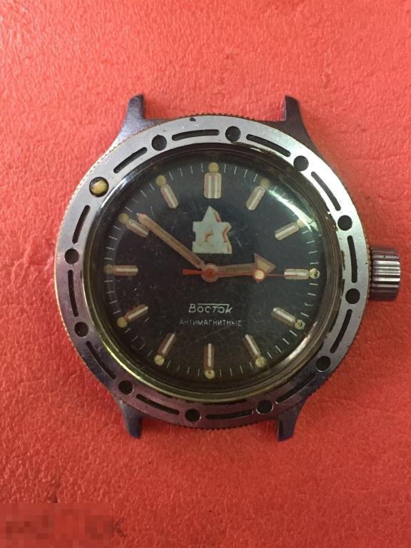Часы противоударные Восток Командирские Амфибия водонепроницаемые 200 м антимагнитные на ходу