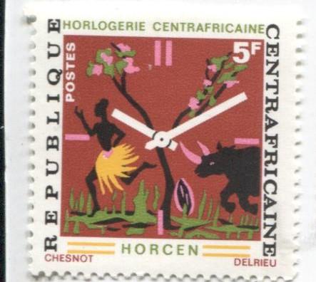 1972 Центральноафриканская респ.Циферблаты.Негр убегает от буйвола.**
