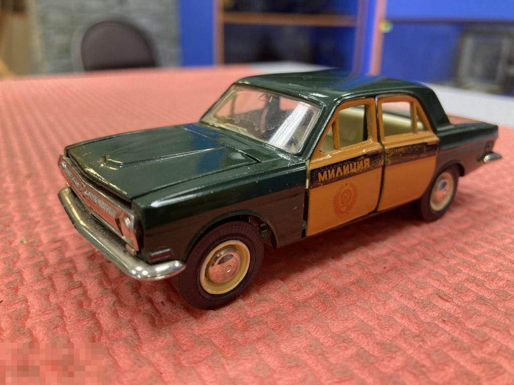 Модель Волга ГАЗ-24-02 1/43 СССР номерная А14 гаи милиция