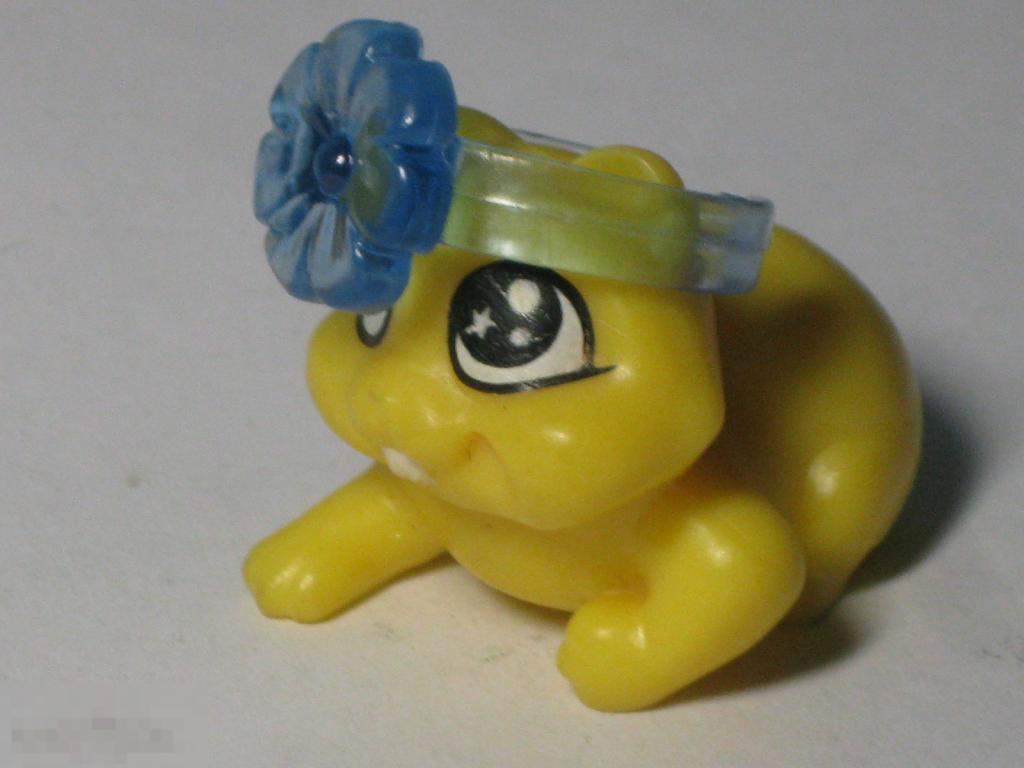 Киндер сюрприз Animaux Животные с колечками 2015 FS 082 Бобр