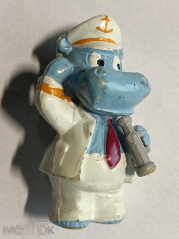 Киндер сюрприз Бегемоты палубные 1992 Бегемот №5 Капитан (и1)