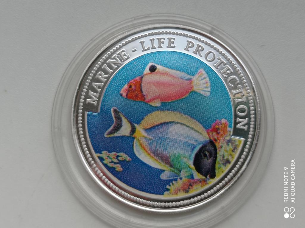 Либерия 5 долларов 1997 РЫБЫ Защита морского мира. Серебро, цветная эмаль