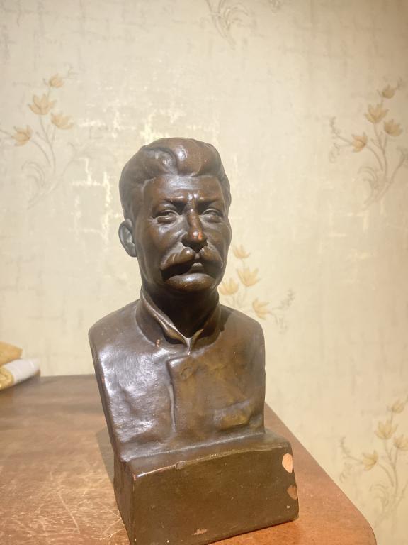 Бюст Сталина 1933г Гжель завод