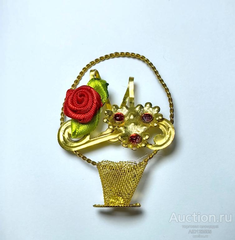 Брошь корзинка ажурная камни роза цветок