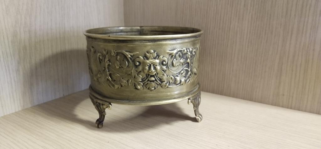 Подставка . Сахарница . Латунь. Варшава . Фраже .