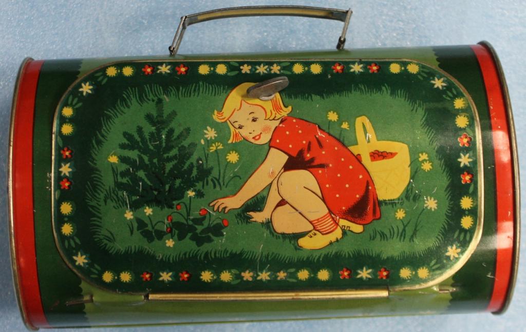 Детская сумочка Сундучок  Жесть Игрушка СССР Таллин 1959 г. Состояние!