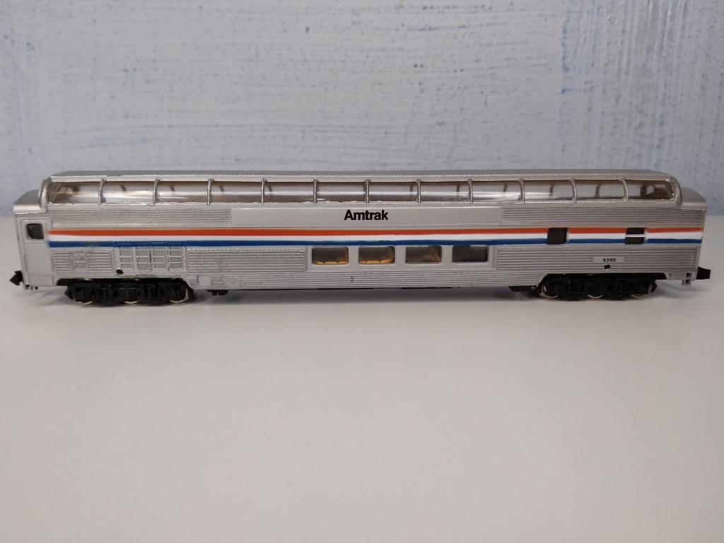 9мм (N) Bachmann 6 осный вагон с куполом обозрения Amtrak