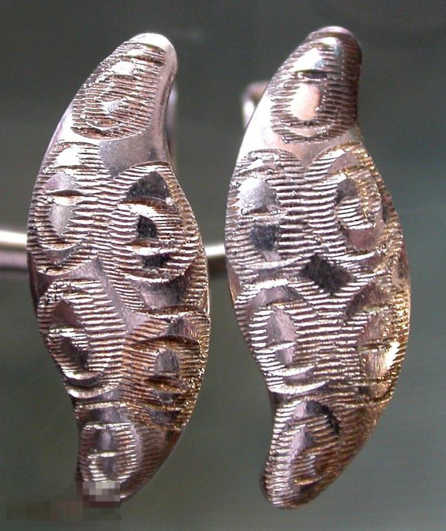 Серебряные серьги. 925 проба. 2.2 гр. Новые.