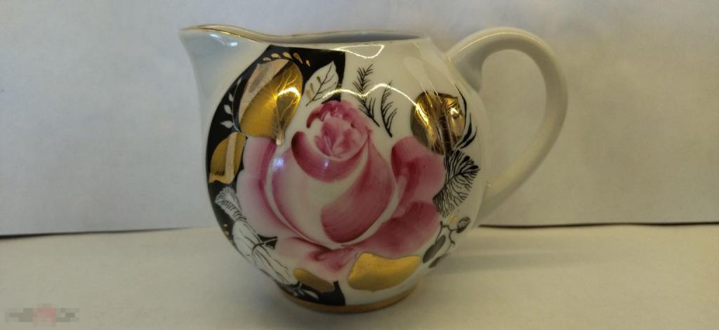 МОЛОЧНИК "РОЗА В ВЕЧЕРНЕМ САДУ",ЛФЗ СССР РОСПИСЬ,ФАРФОР,