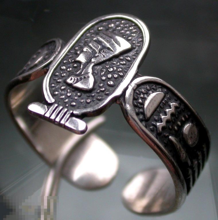 Серебряное кольцо. 925 российская проба. 3.9 гр. Размер от 19.5. Новое.