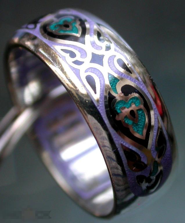 Серебряное с эмалями кольцо. Редкая 960 российская проба. 6.2 гр. Размер 18.