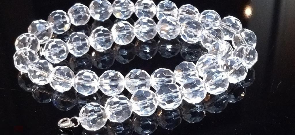 КРУПНЫЕ БУСЫ, КОЛЬЕ 52 см. ХРУСТАЛЬНОЕ СТЕКЛО  ЧЕХОСЛОВАКИЯ ВИНТАЖ