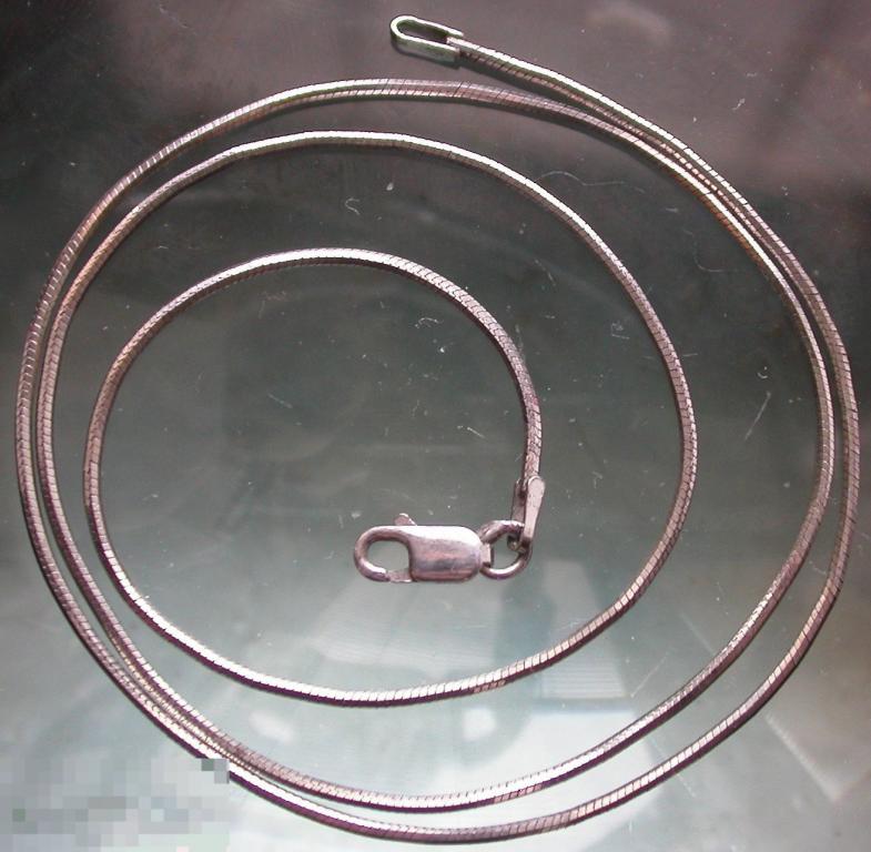 Серебряная цепочка-змейка. 925 российская проба. 5.4 гр. Длина 49.5 см.