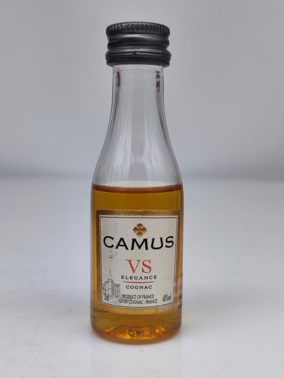 Коньяк Camus VS пластик 30мл Франция