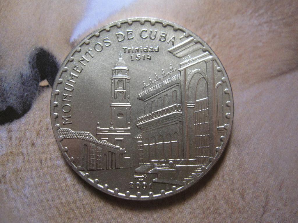 КУБА 1 песо 2001 Собор Тринидад UNC! диаметр 38 мм №3