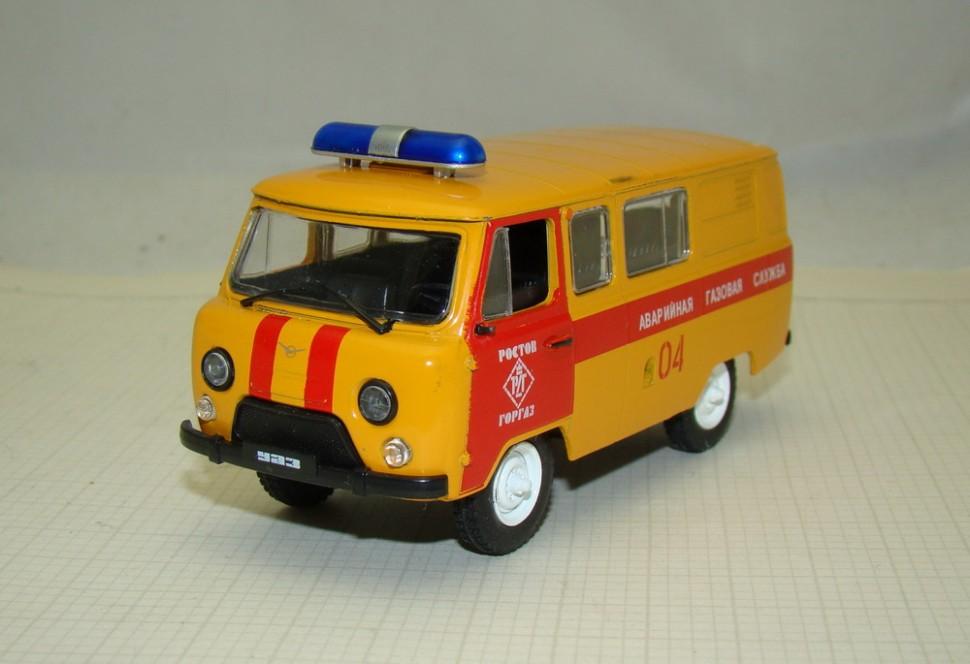 Модель 1/43 автомобиля УАЗ 3909 Газовая служба (Y202)