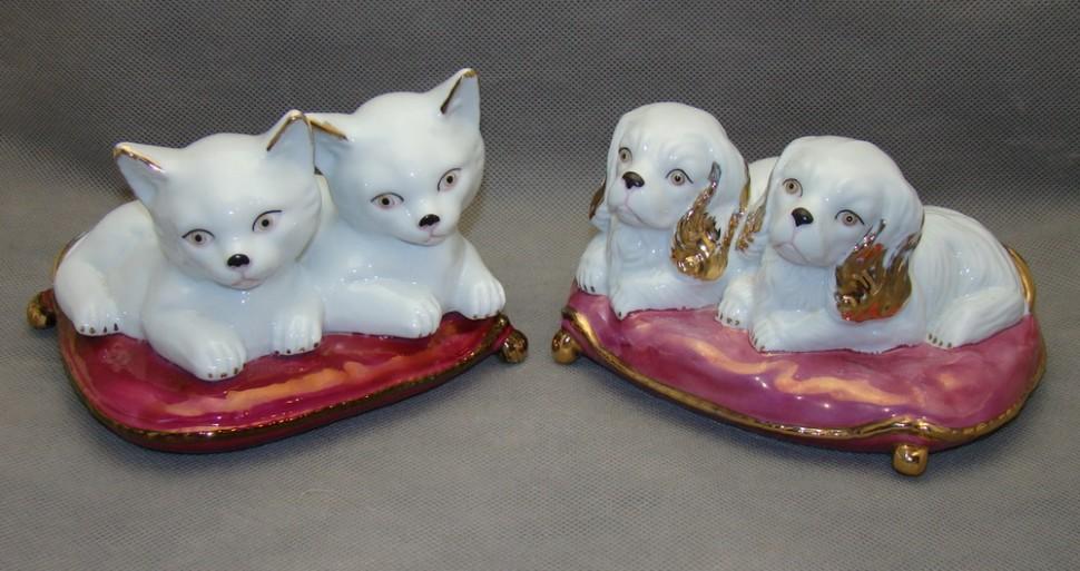 Фигурки старинные 2 шт. Щенки и Котята (X537)