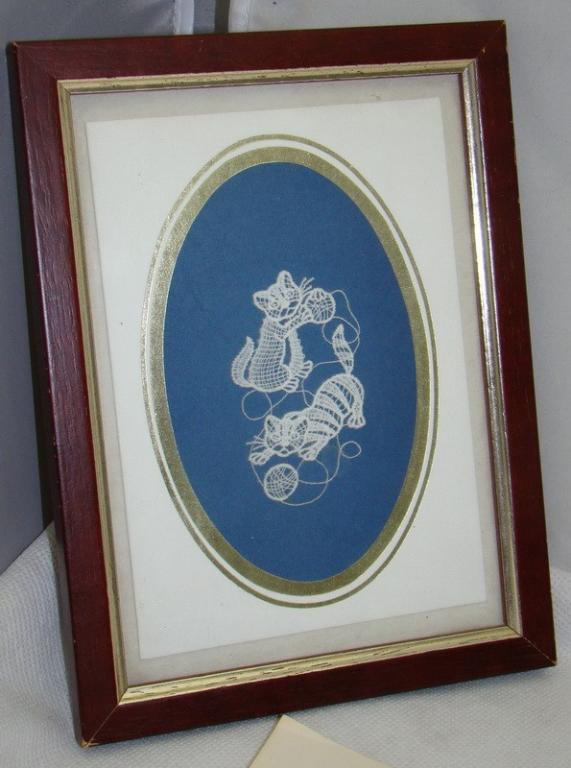 Фламандское кружево Котята в рамке (M235)