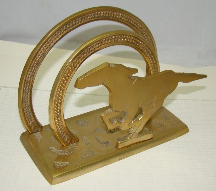 Подставка для бумаг салфетница Лошадь (Y785)