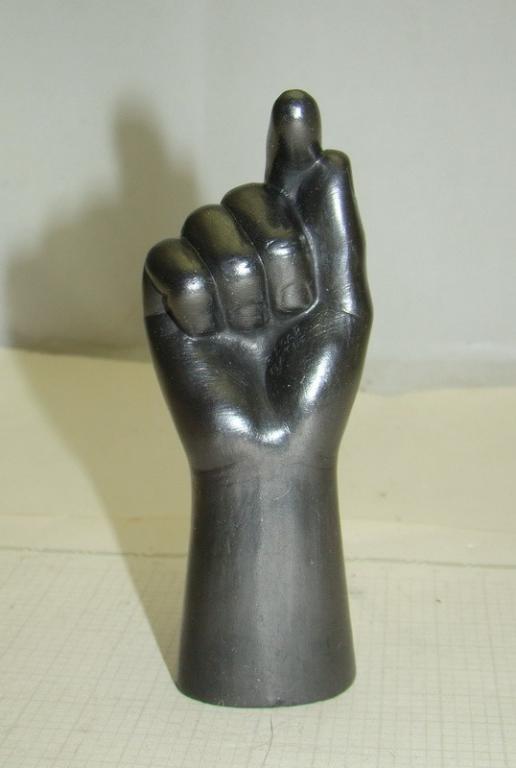 Фигурка из графита Рука (Y332)