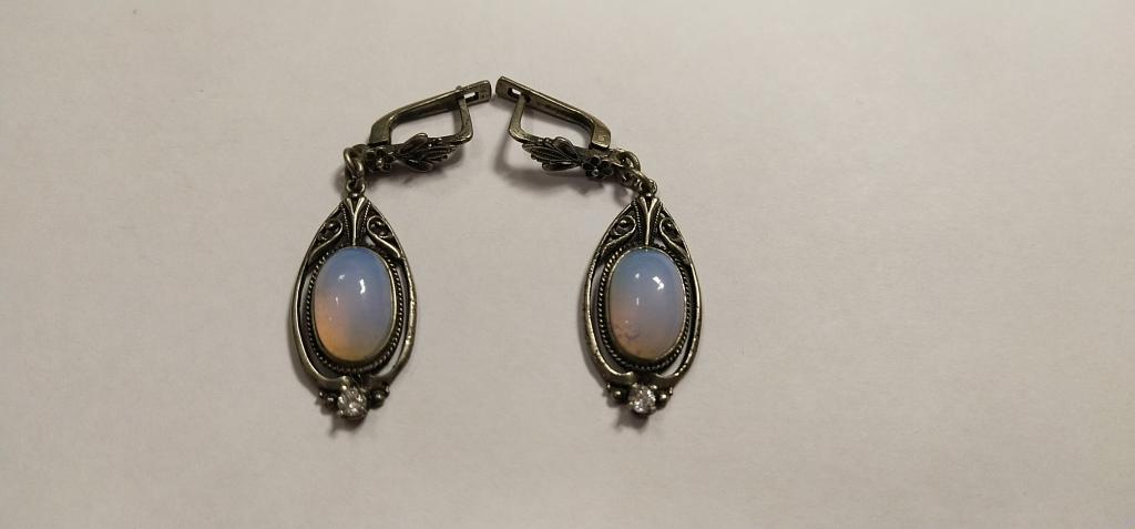 Серьги висячие.Металл. Кошачий глаз.
