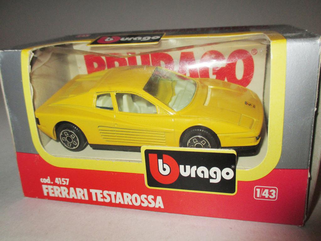 модель авто 1-43 Ferrari Testarossa / Феррари Тестаросса (Burago ) читайте описание !!!