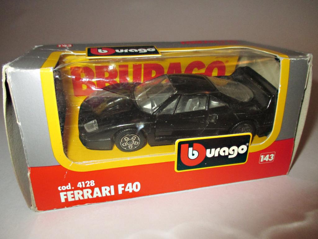 модель авто 1-43 Ferrari F40 / Феррари Ф40 (Burago ) читайте описание !!!