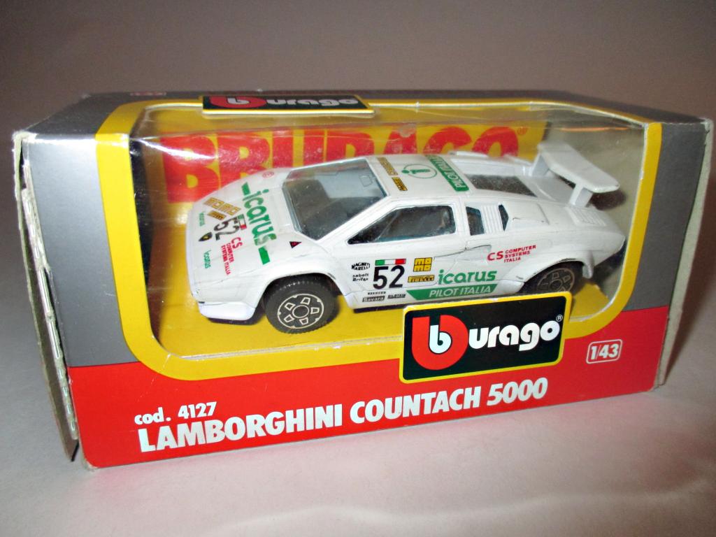 модель авто 1-43 Lamborghini Countach / Ламборгини Каунтач (Burago ) читайте описание !!!