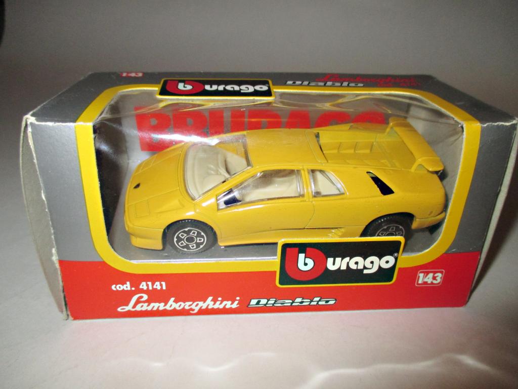 модель авто 1-43 Lamborghini Diabolo / Ламборгини Диаболо (Burago ) читайте описание !!!