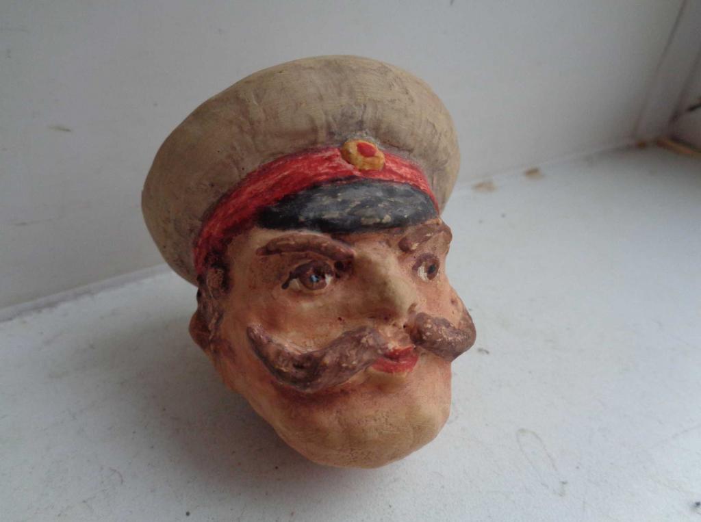 ёлочная игрушка,голова в фуражке,папье маше.