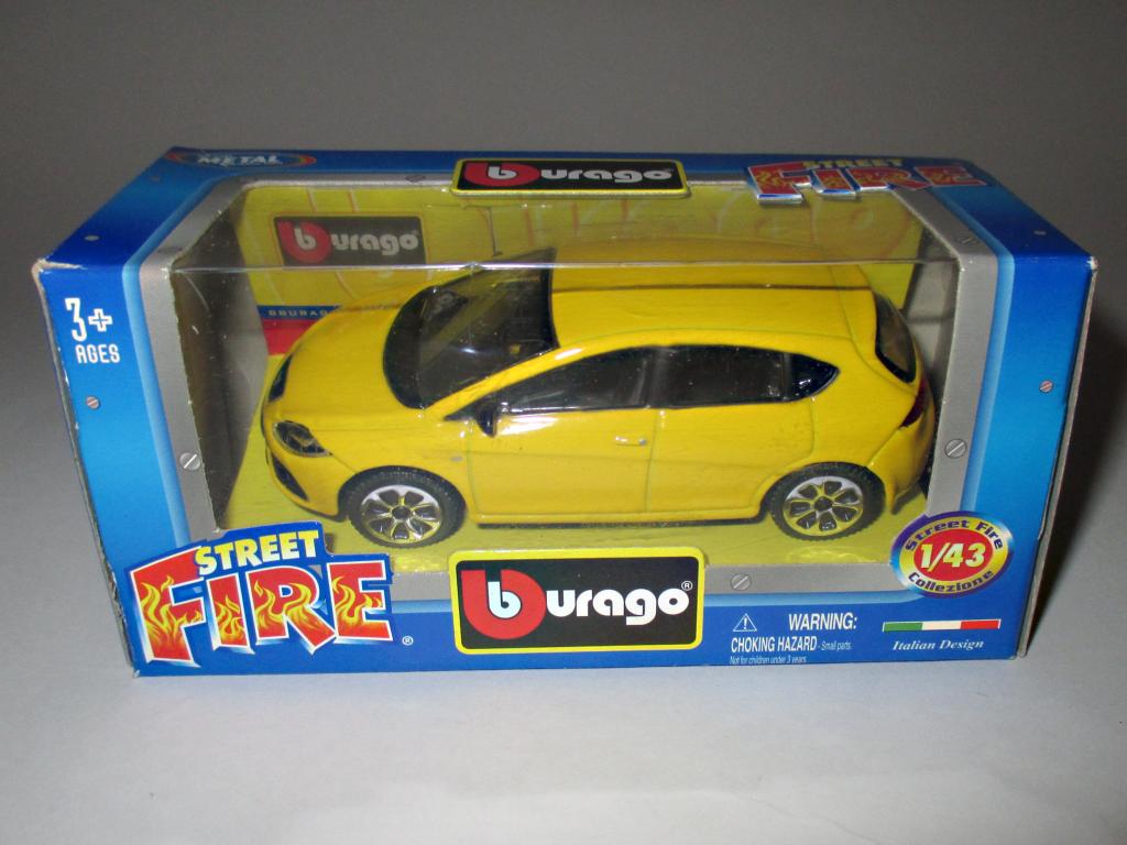 модель авто 1-43 Seat Leon Cupra / Сеат Леон Купра (Burago ) читайте описание !!!