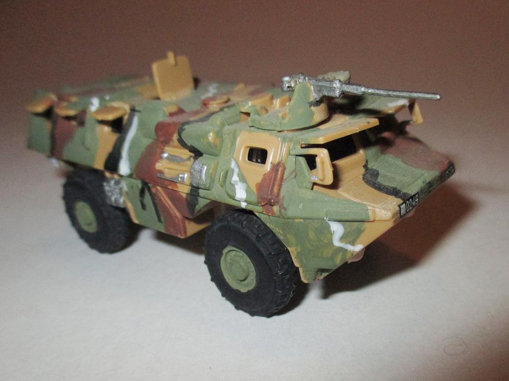 модель танк Бронетранспортер M1117 (ГОТОВАЯ модель, собрана) Ручная работа