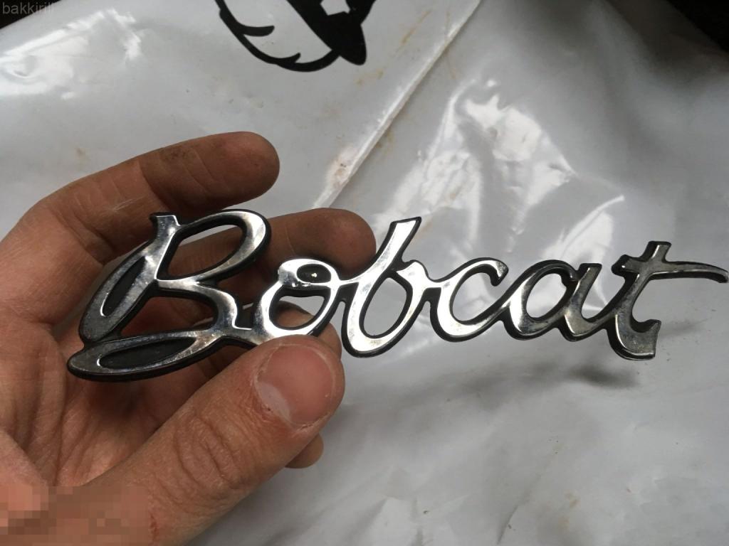 Эмблема шильдик логотип bobcat