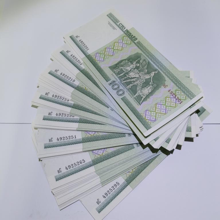 Банкнота 100 рублей Беларусь, 2000 год. Номера попорядку. UNC, пресс , 1 банкнота