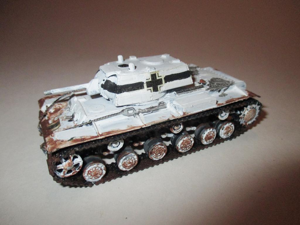 модель танк КВ Трофейный (ГОТОВАЯ модель, собрана) Ручная работа