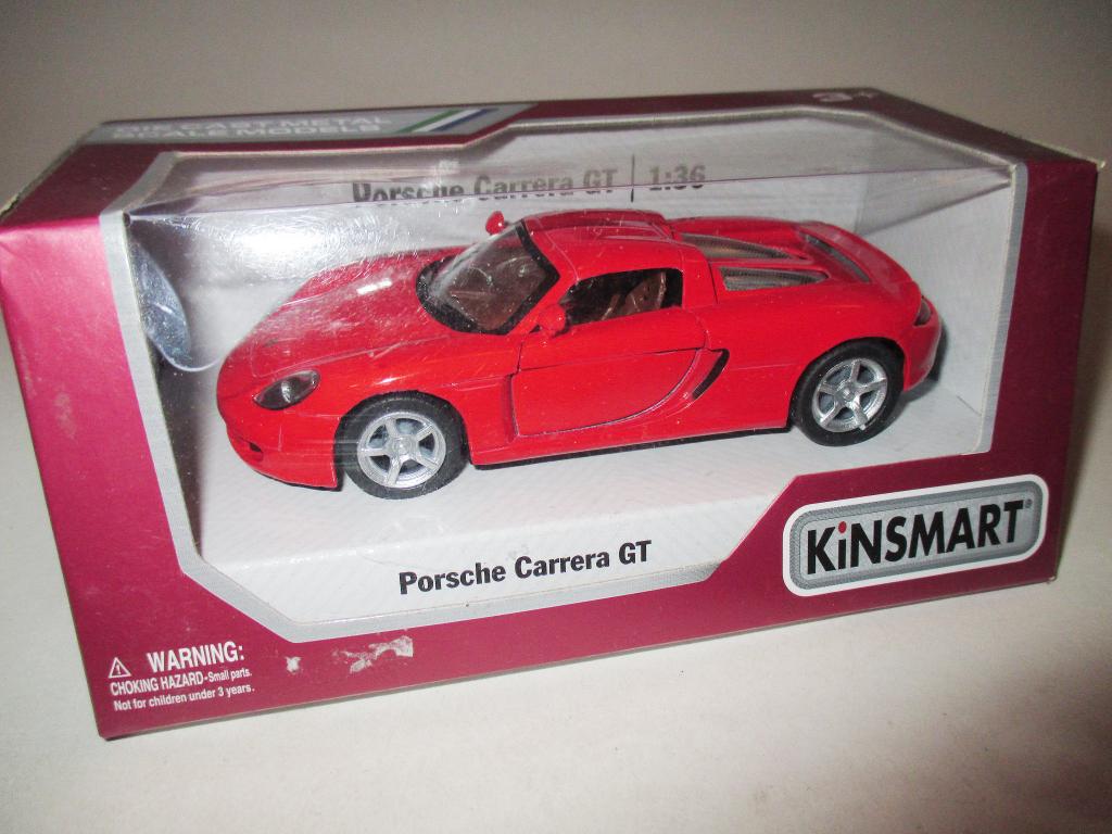 модель авто Porsche Carrera GT / Порше Каррера ГТ ( Kinsmart ) Читайте Описание!!!