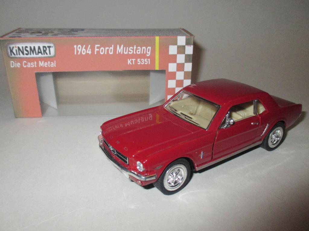 модель авто Ford Mustang / Форд Мустанг ( Kinsmart ) Читайте Описание!!!