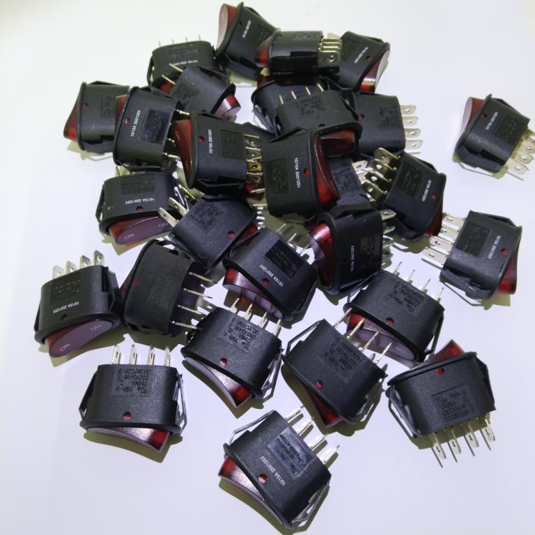 Переключатель клавишный YSR8 on-off 10А-250В, 15A-125В (4-pin)
