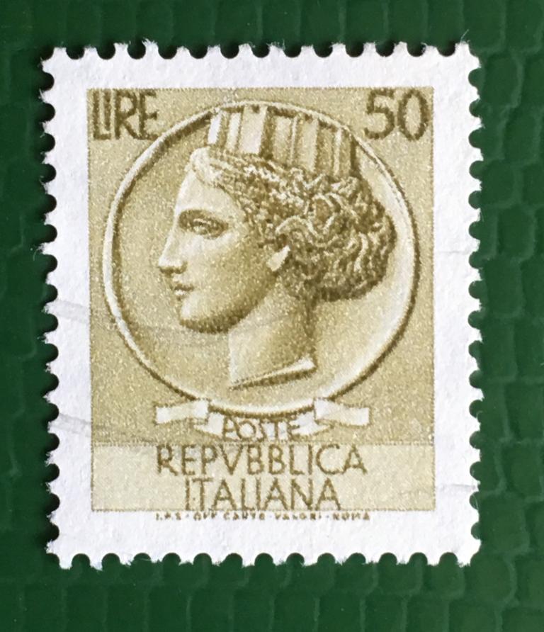 Марка. Стандартная серия.  Италия. 1968 г.